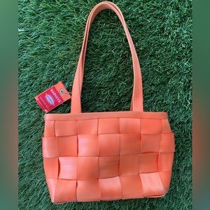 Harvey’s seat let bag.